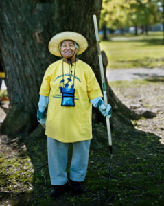 lady in yellow